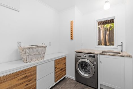 Photo of property in 3/32 Beach Road, Castor Bay, Auckland, 0620