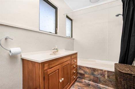 Photo of property in 72 Motatau Road, Papatoetoe, Auckland, 2025