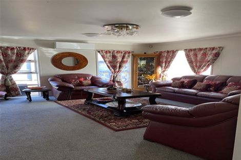 Photo of property in 4 Fitchburg Place, Mangere, Auckland, 2022