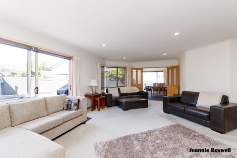 Photo of property in 76b Albert Street, Palmerston North, 4414