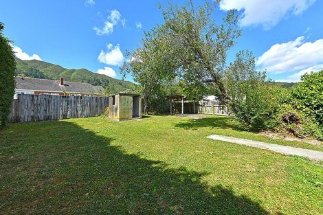 Photo of property in 164 Waddington Drive, Naenae, Lower Hutt, 5011