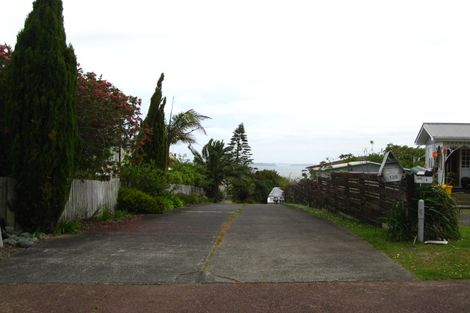 Photo of property in 130 Pacific Parade, Army Bay, Whangaparaoa, 0930