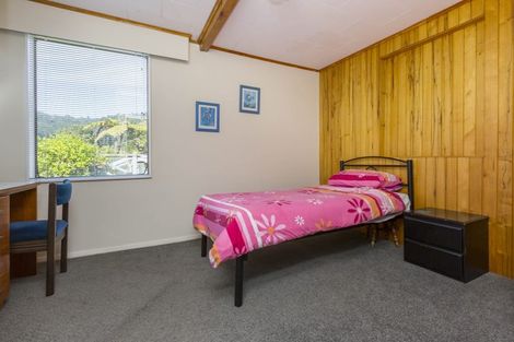 Photo of property in 46 Pinehaven Road, Pinehaven, Upper Hutt, 5019