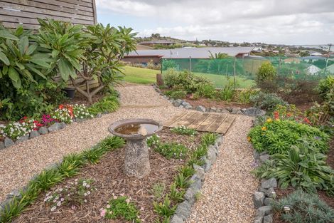 Photo of property in 6 Christine Drive, Coopers Beach, 0420