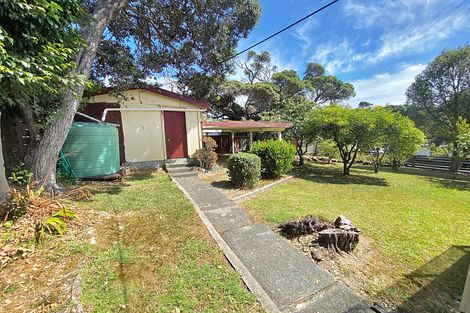 Photo of property in 9 Hauraki Road, Leigh, 0985