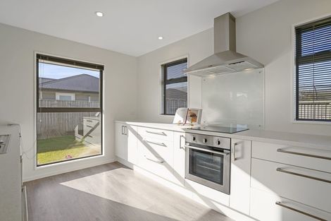 Photo of property in 55 Sequoia Way, Rangiora, 7400