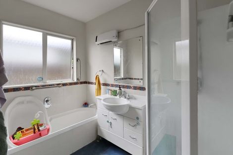 Photo of property in 233a Riverside Drive, Waterloo, Lower Hutt, 5011