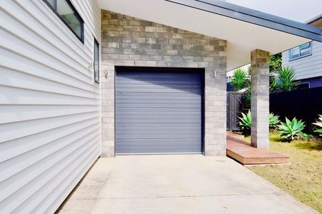 Photo of property in 119a Weatherly Road, Torbay, Auckland, 0630