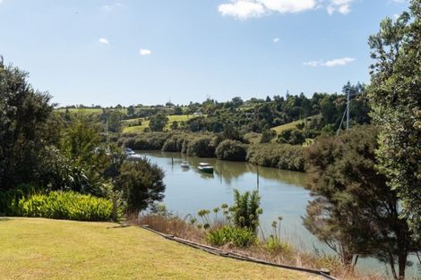 Photo of property in 13 James Kemp Place, Kerikeri, 0230