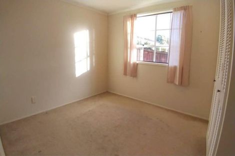 Photo of property in 2/26a Sunnynook Road, Sunnynook, Auckland, 0620