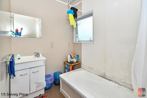 Photo of property in 1/5 Solveig Place, Randwick Park, Auckland, 2105