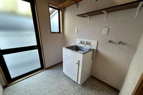 Photo of property in 14a Chablis Place, Henderson, Auckland, 0612