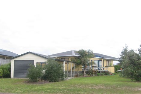 Photo of property in 171 Kowhai Avenue, Matarangi, Whitianga, 3592