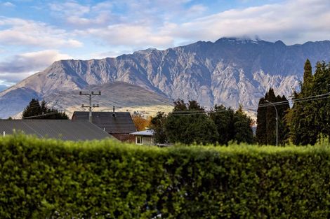 Photo of property in 4a Avalon Crescent, Fernhill, Queenstown, 9300