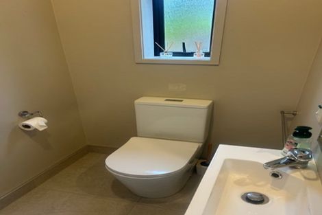 Photo of property in 33 Sunnyview Avenue, Shelly Park, Auckland, 2014