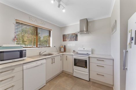 Photo of property in 6 Brandon Street, Otaki, 5512