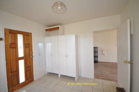 Photo of property in 8 Heaths Way, Pahi, Paparoa, 0571