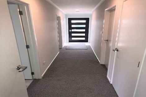 Photo of property in 8b Te Wharo Drive, Papamoa, 3118