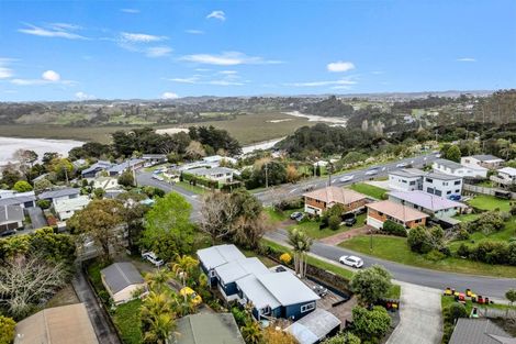 Photo of property in 1 Melia Place, Stanmore Bay, Whangaparaoa, 0932