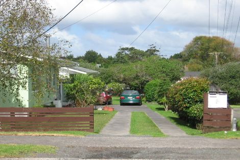 Photo of property in 1/21 Woodside Road, Massey, Auckland, 0614