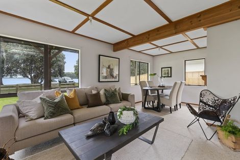 Photo of property in 80 Clinton Road, Tawharanui Peninsula, Matakana, 0986