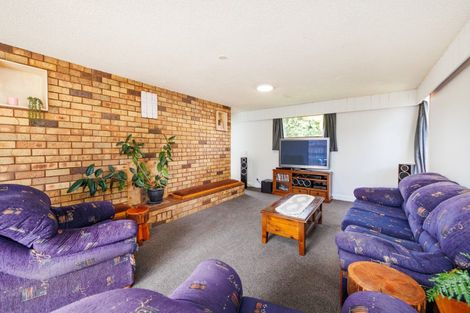 Photo of property in 13 Featherston Street, Takaro, Palmerston North, 4412