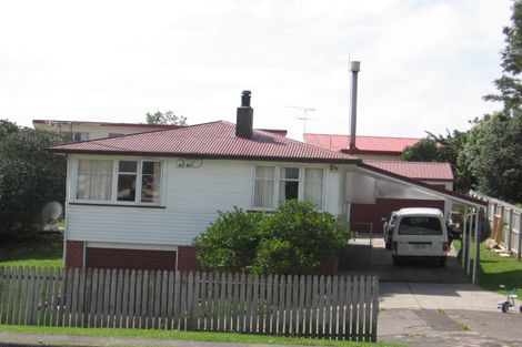 Photo of property in 19 Saint Leonards Road, Kelston, Auckland, 0602