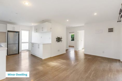 Photo of property in 4 Worthington Place, West Harbour, Auckland, 0618