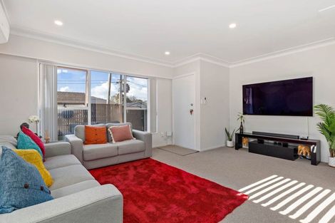 Photo of property in 2/15 Kohiwi Road, Manurewa, Auckland, 2102