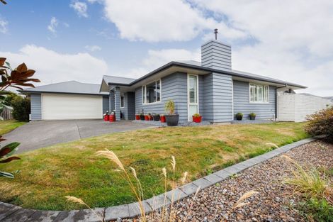 Photo of property in 11 Silicon Way, Fitzherbert, Palmerston North, 4410