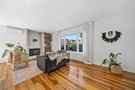 Photo of property in 17 Karamu Street, Te Atatu Peninsula, Auckland, 0610