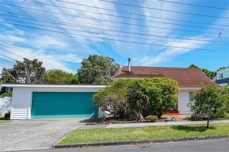 Photo of property in 1/1 Moana Avenue, Bayswater, Auckland, 0622