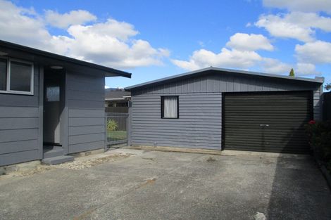 Photo of property in 32b Hartford Crescent, Totara Park, Upper Hutt, 5018