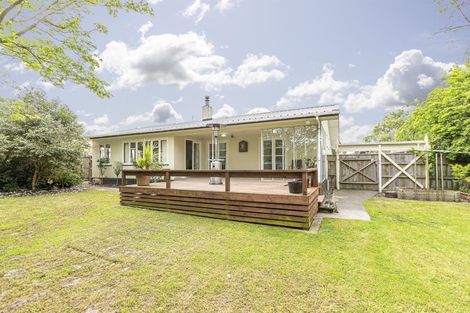 Photo of property in 162 Aokautere Drive, Fitzherbert, Palmerston North, 4410