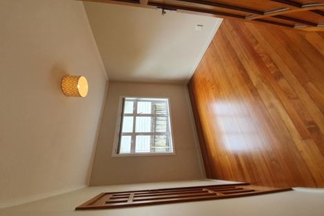 Photo of property in 21 Crispe Road, Clarks Beach, 2122