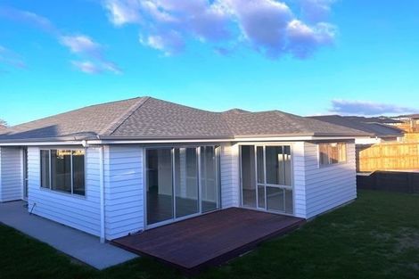 Photo of property in 3 Charles Henry Way, Papakura, 2110