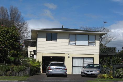 Photo of property in 11 Cargill Place, Frankleigh Park, New Plymouth, 4310