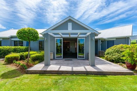 Photo of property in 26 Montgomery Crescent, Kinloch, Taupo, 3377