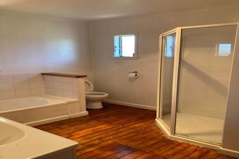 Photo of property in 55 Beaubank Road, Kelston, Auckland, 0602