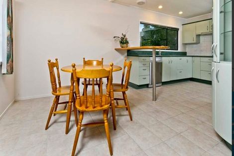 Photo of property in 13 Santiago Crescent, Unsworth Heights, Auckland, 0632