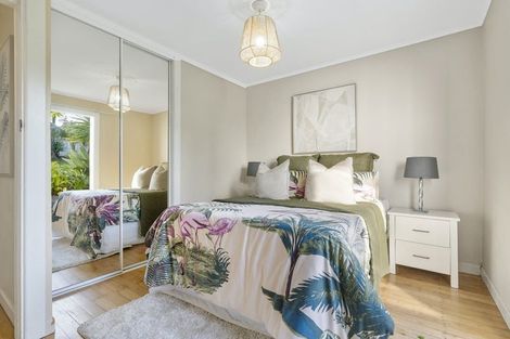 Photo of property in 14 Atkinson Road, Titirangi, Auckland, 0604