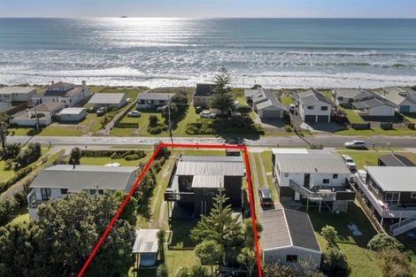 Photo of property in 398 Pukehina Parade, Pukehina, Te Puke, 3189