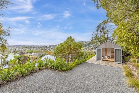 Photo of property in 11 Merlewood Avenue, Cashmere, Christchurch, 8022