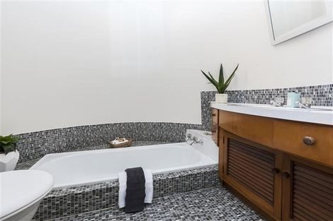 Photo of property in 280 Waimairi Road, Burnside, Christchurch, 8041