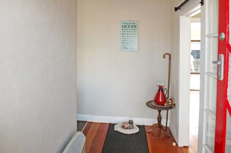 Photo of property in 15 Roore Street, Foxton Beach, Foxton, 4815