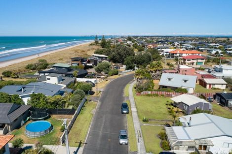 Photo of property in 60 Motiti Road, Papamoa Beach, Papamoa, 3118