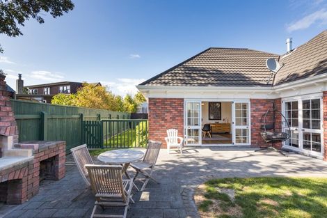 Photo of property in 6 Nicolas Lane, West End, Palmerston North, 4410