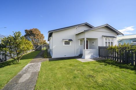 Photo of property in 46 Kingswood Street, Takaro, Palmerston North, 4412