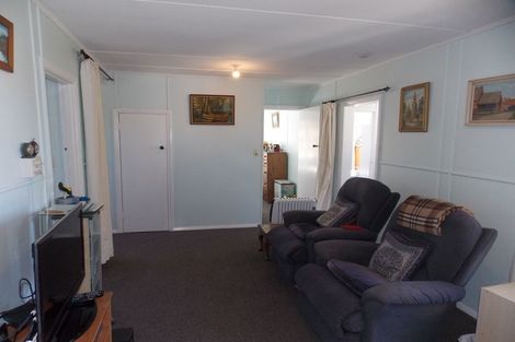 Photo of property in 24 Nuku Street, Tangimoana, 4822