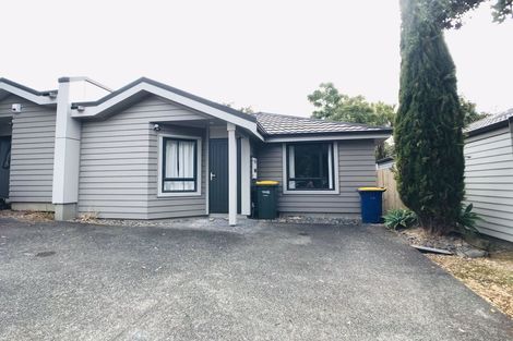 Photo of property in 2/36 John Jennings Drive, Oteha, Auckland, 0632